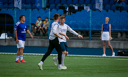 Калининградские футболисты сыграли с легендами российского футбола