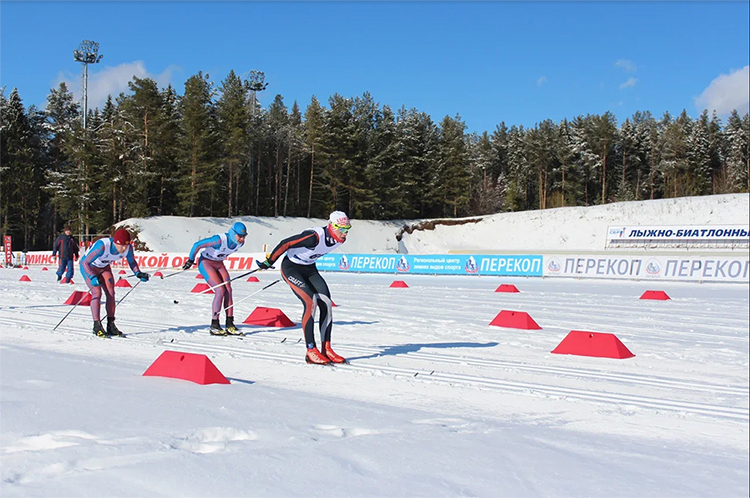На базе лыжно - биатлонного комплекса «Перекоп» Кировской области стартовали Чемпионат и Первенство России по лыжным гонкам спорта ЛИН
