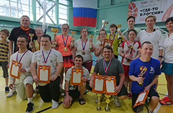 Участники соревнований по теннису спорт ЛИН